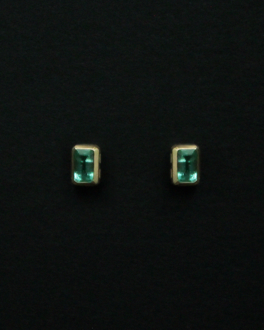 TEMPLE EARRINGS ~ EMERALD