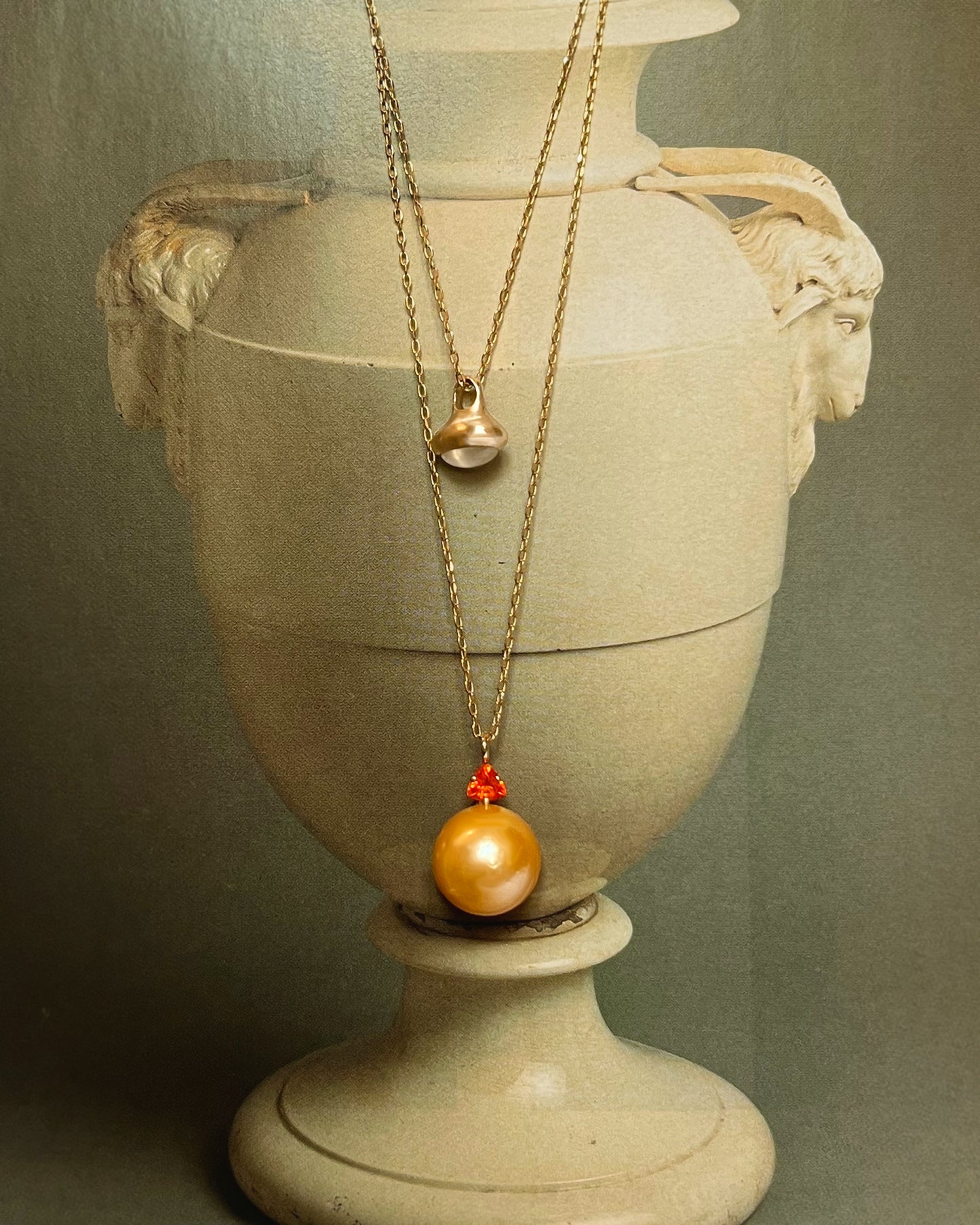 DEW DROP PENDANT